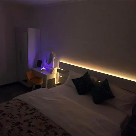 Zen Metrou Nicolae Grigorescu * ブカレスト