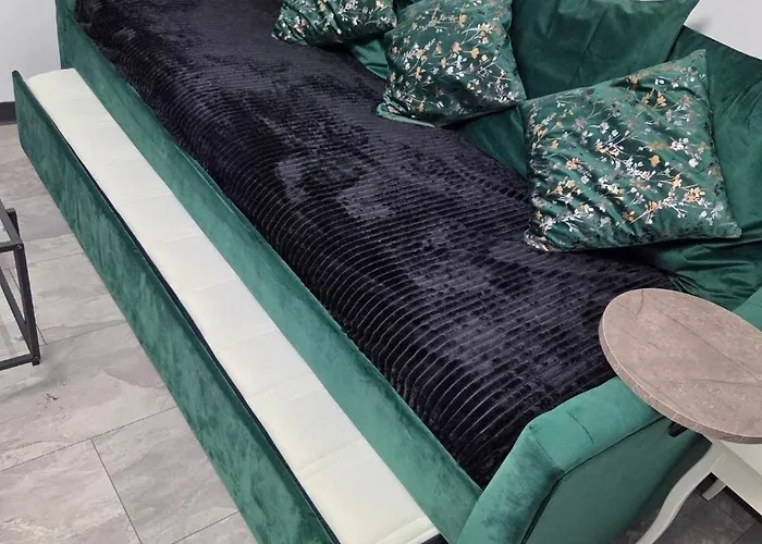 Zen Metrou Nicolae Grigorescu ブカレスト